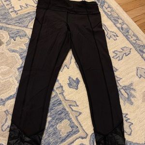 Lululemon leggings in black
